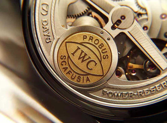 Kvalitní značení a puncy na hodinkách IWC