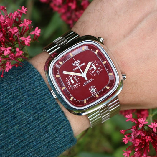 Heuer Silverstone: cushion chronograf, který dokonale vystihl ducha 70. let