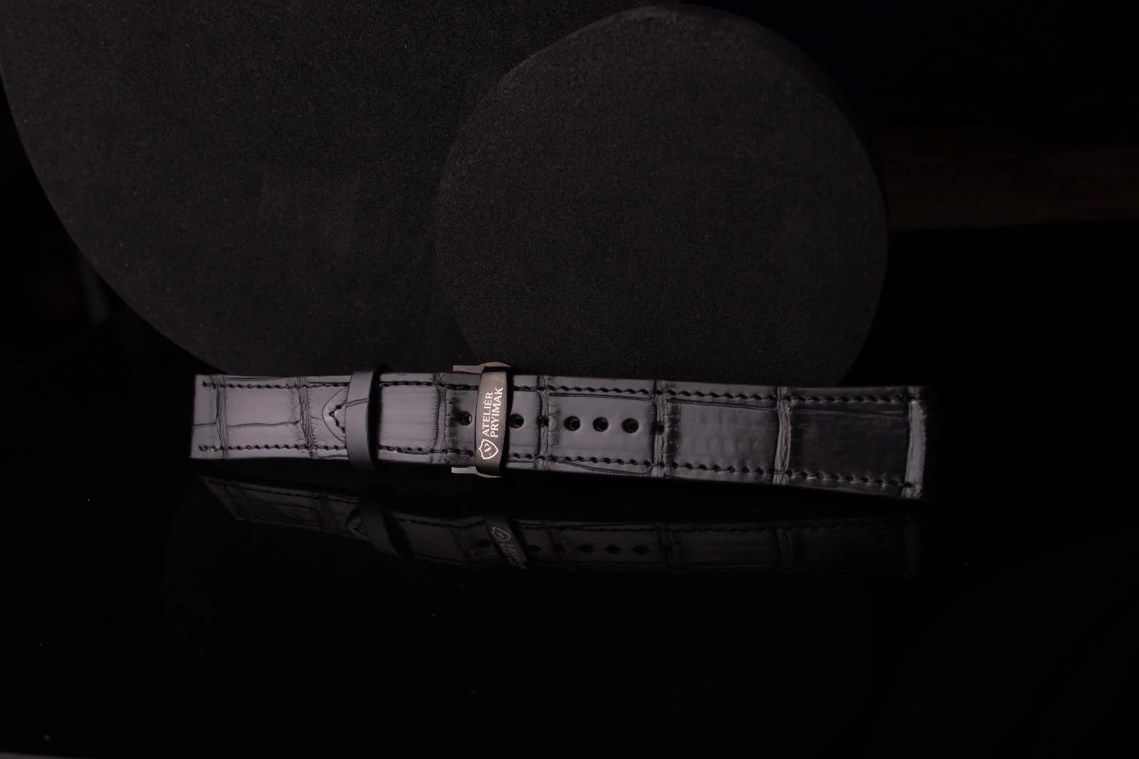 Kožený řemínek AP Croco Heritage z krokodýlí kůže - černý - Ručně šitý