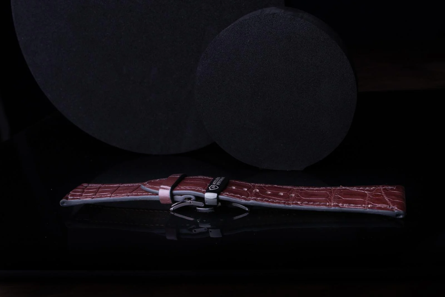 Kožený řemínek AP Croco Heritage z krokodýlí kůže - hnědý - Ručně šitý