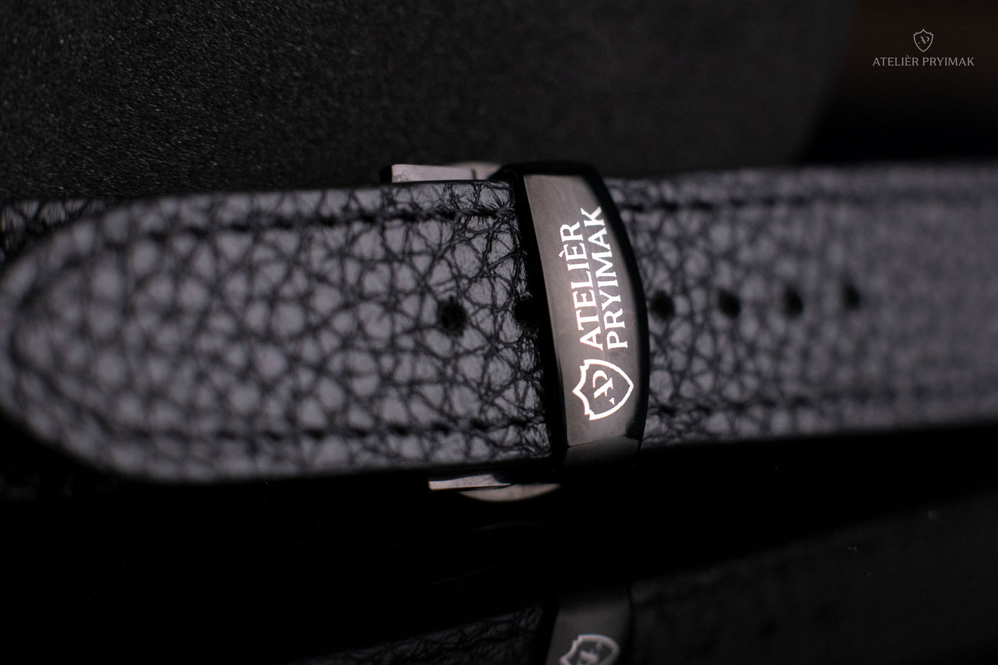 Řemínek z Přírodní Texturované Kůže – Černý