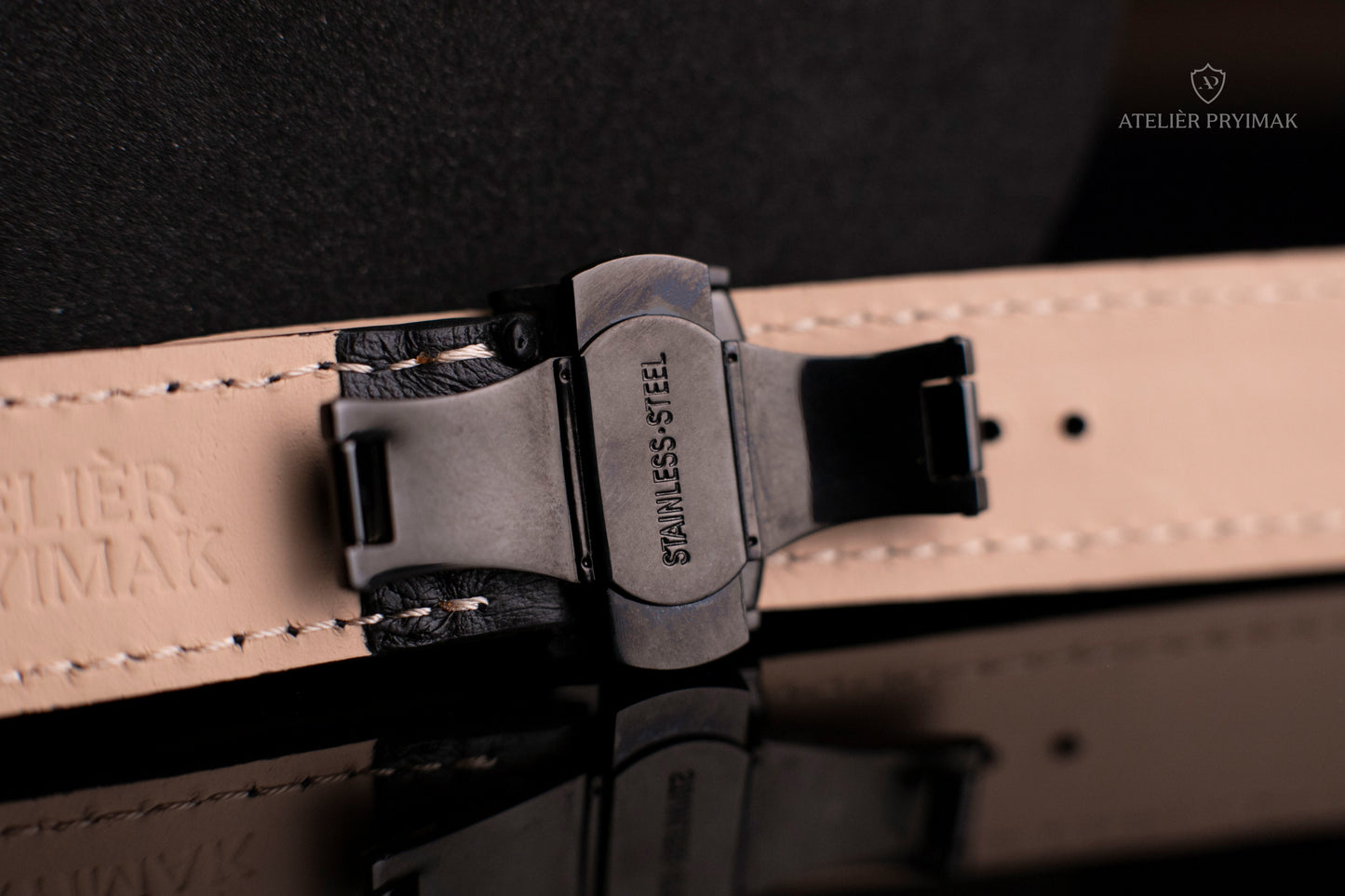 Kožený řemínek AP Prestige z pštrosí kůže - černý - Ručně šitý