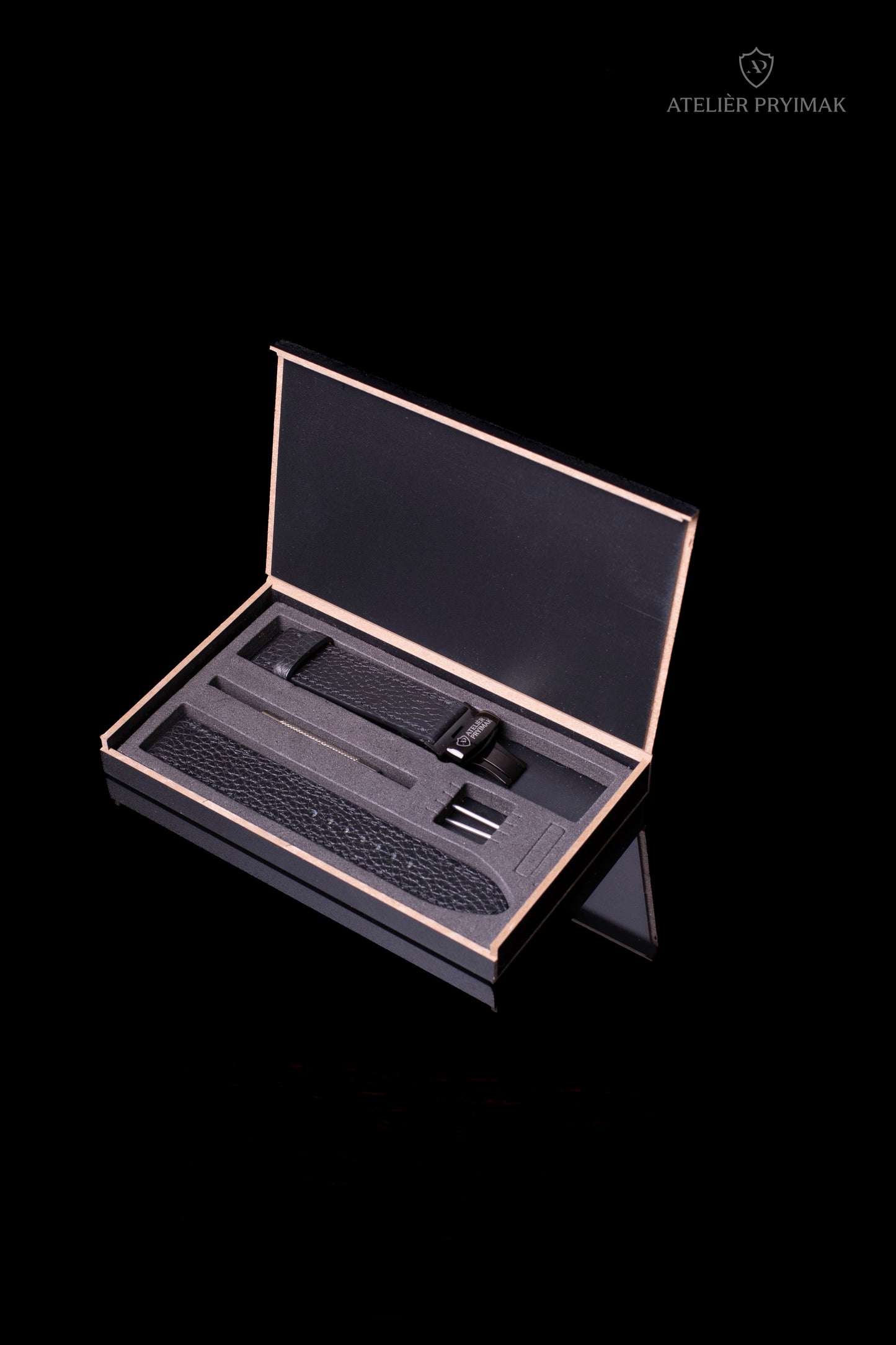 Řemínek z Přírodní Texturované Kůže – Černý