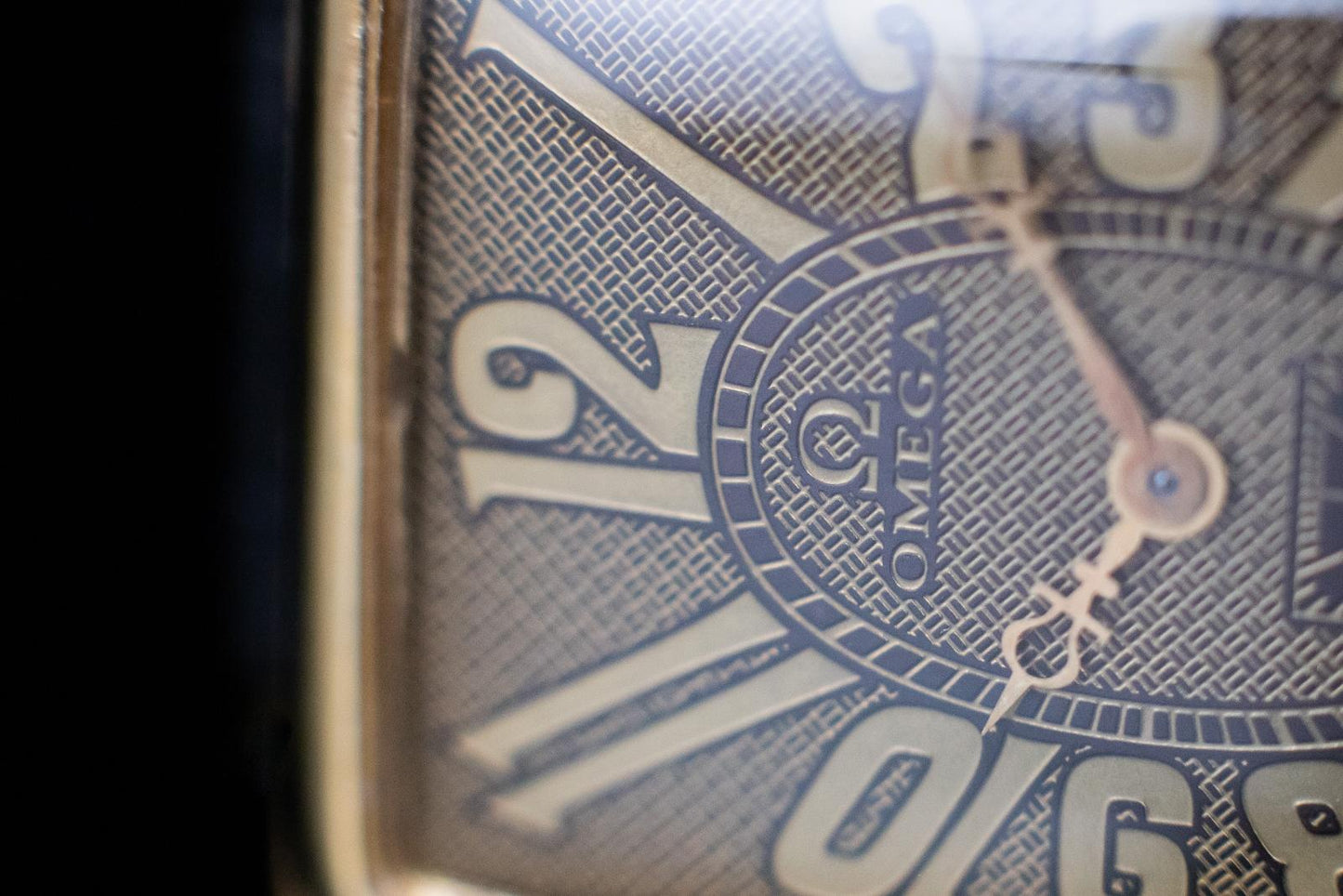 Starožitné švýcarské hodinky Omega ART DÉCO 1942