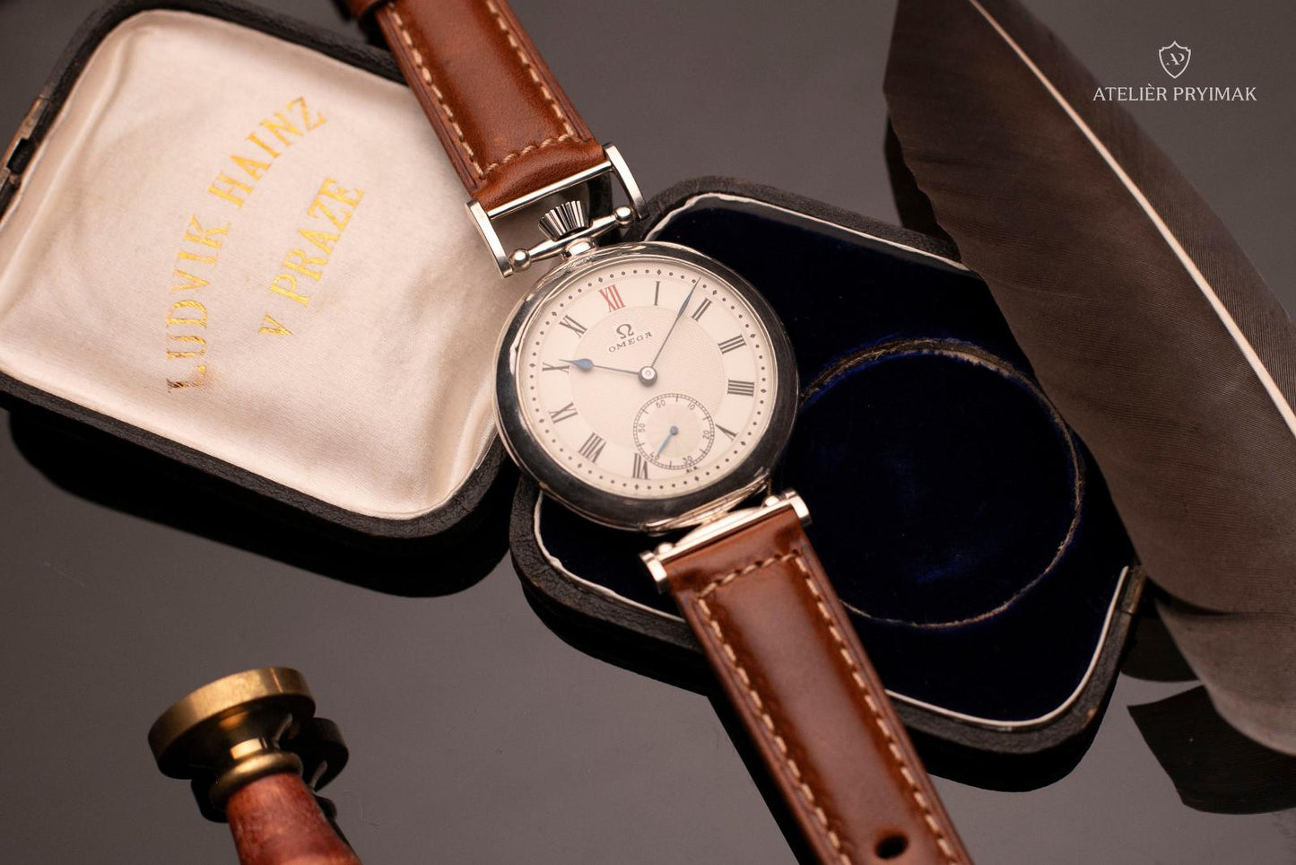 Starožitné švýcarské stříbrné hodinky OMEGA 1903